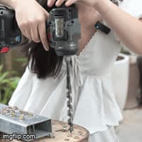 Không chổi than